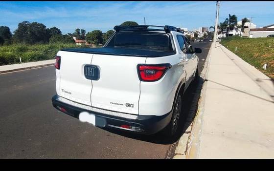 FIAT TORO 1.3 TURBO 270 FLEX FREEDOM AT6 FIAT TORO 1.3 TURBO 270 FLEX FREEDOM AT6